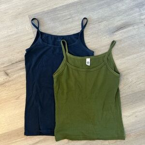 Set of 2 tank tops